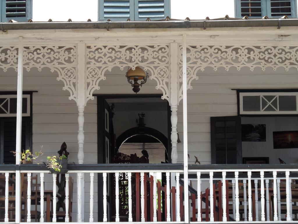 Guesthouse Un Pied-A-Terre ปารามารีโบ ห้อง รูปภาพ